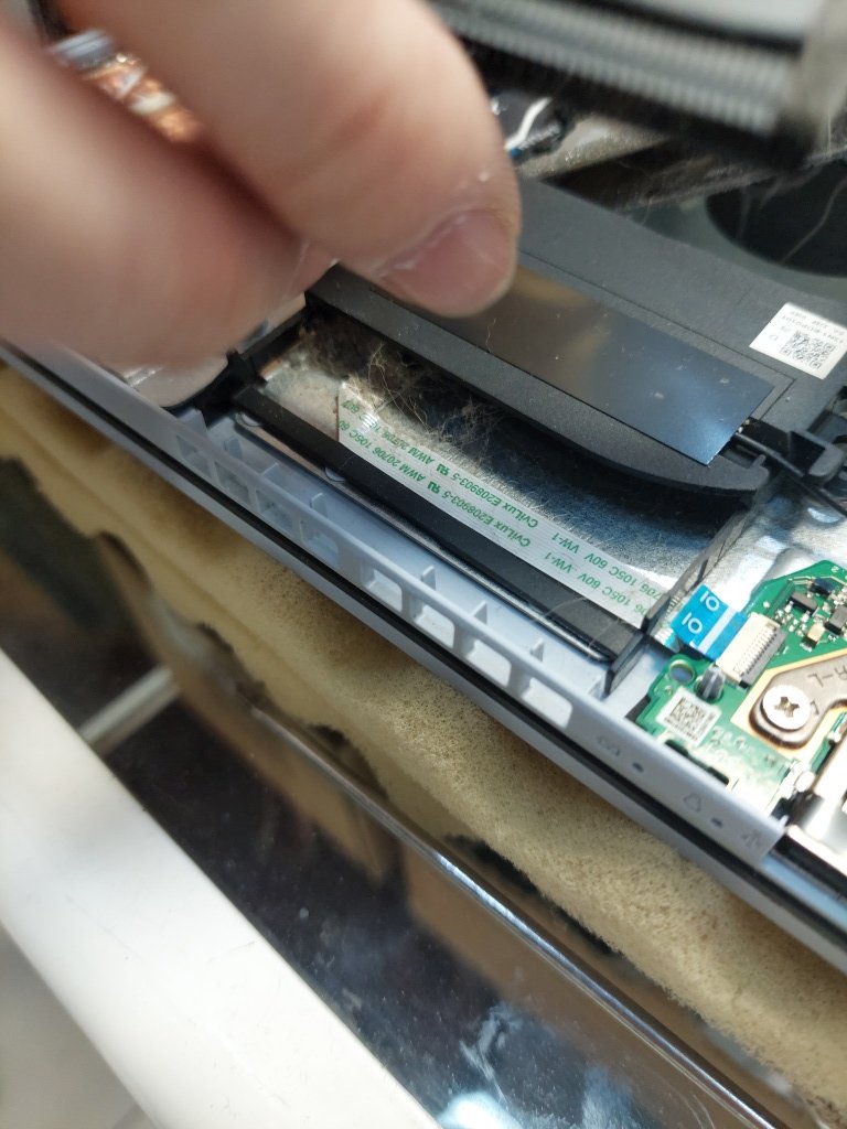 laptop-hardware-clean_20240302-4.jpg