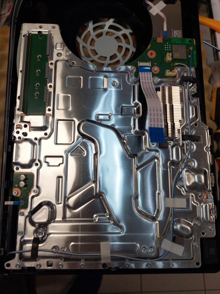 hardware-cleaning-playstation5_20240302-1.jpg