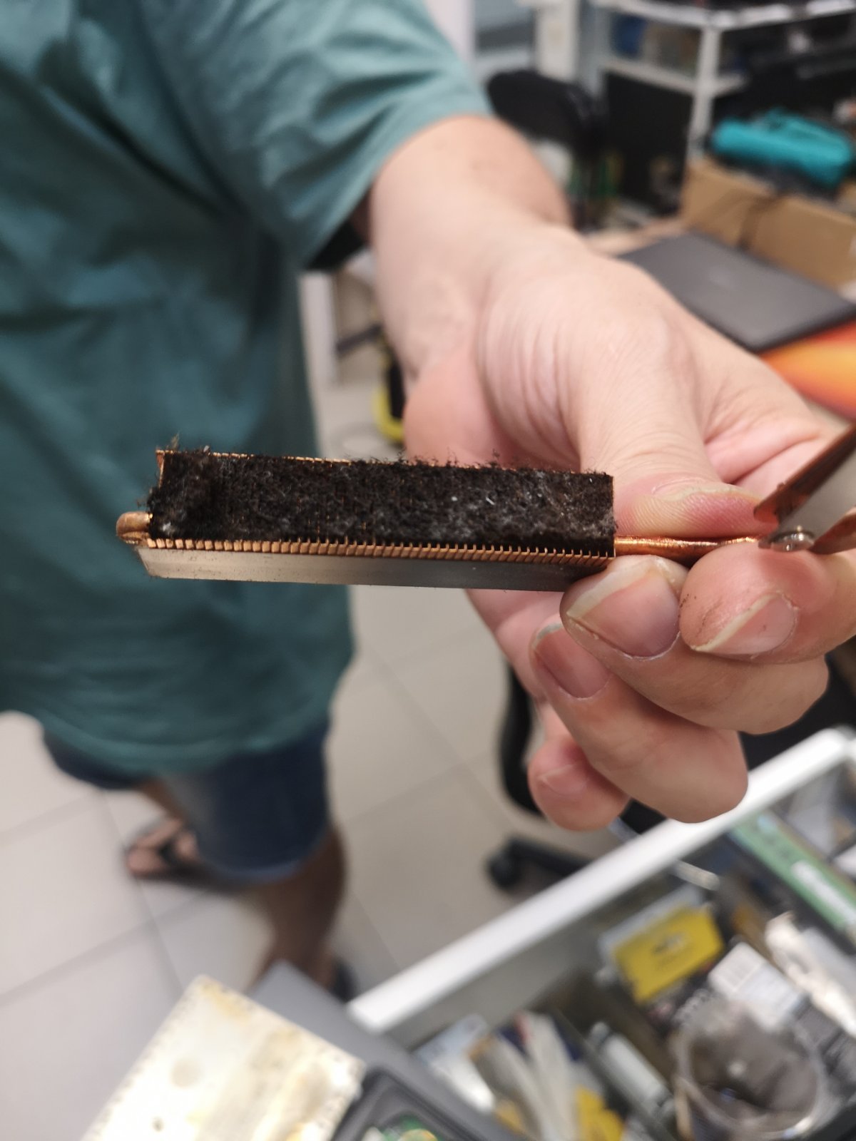 laptop-cleaning-before.jpg