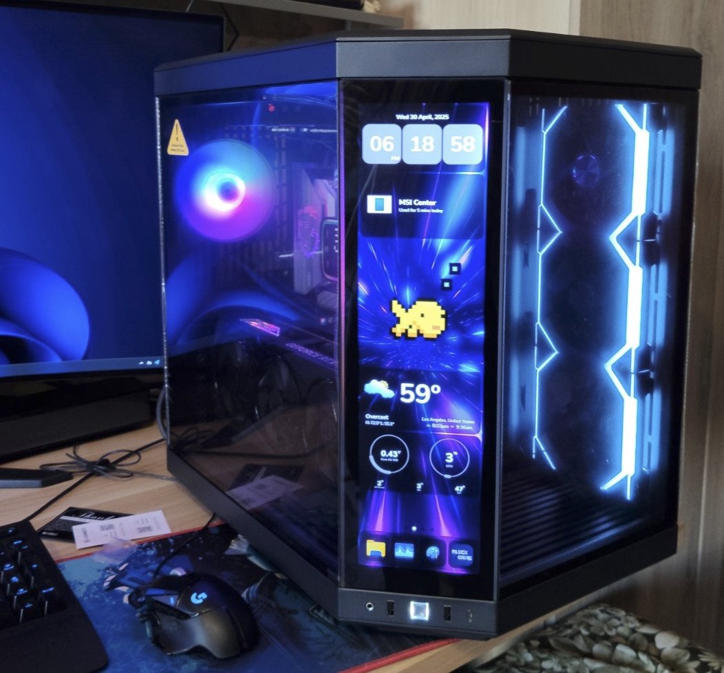 Hyte-Y70-screen-computer-assembly-4.jpg