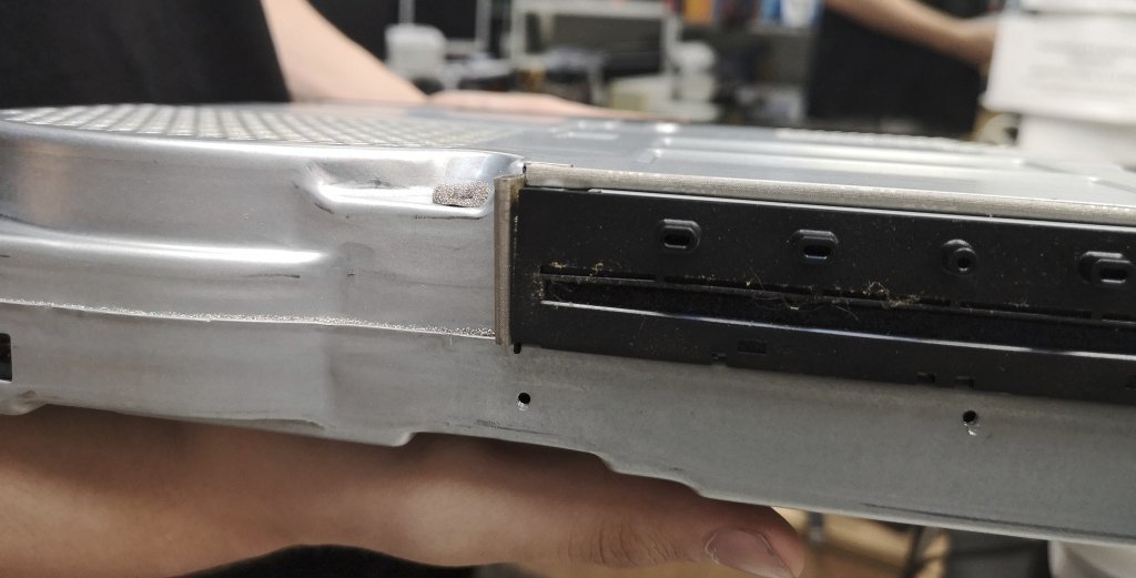XboxOneX-hardware-cleaning-041.jpg