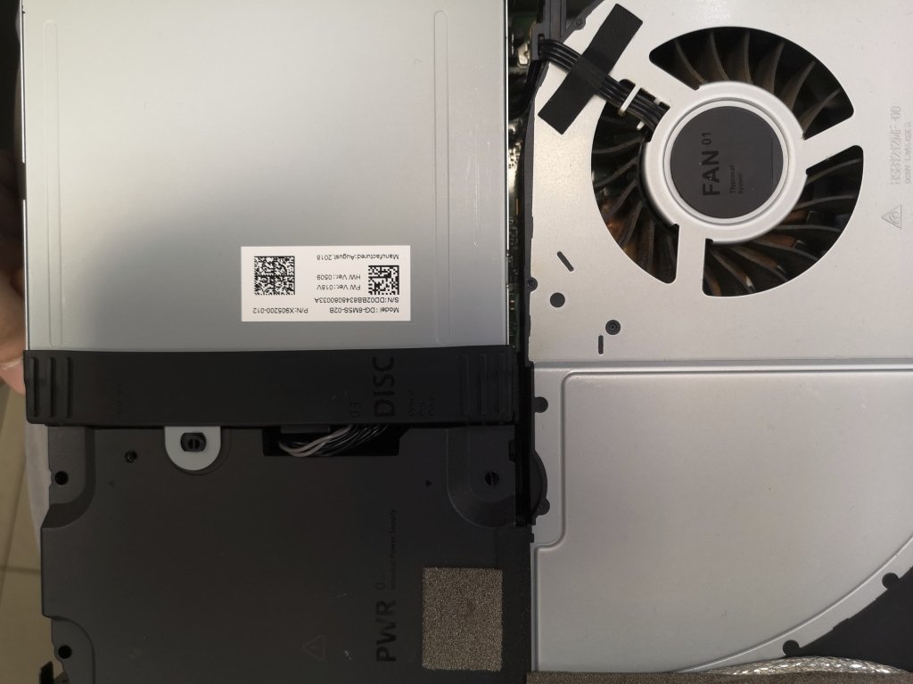 XboxOneX-hardware-cleaning-319.jpg
