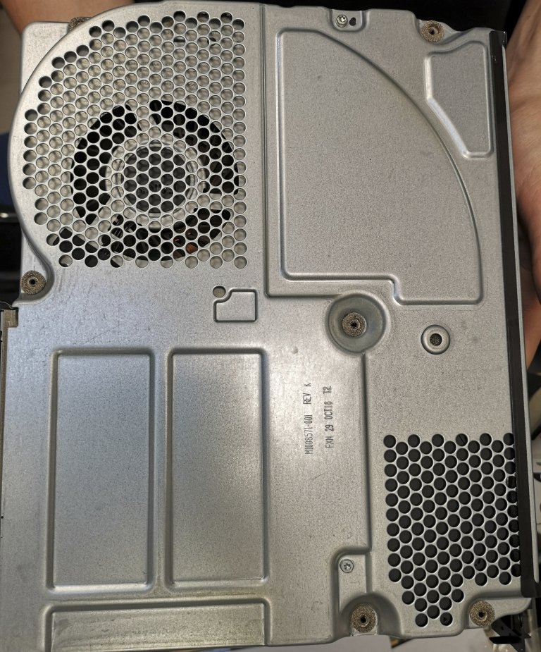 XboxOneX-hardware-cleaning-036.jpg