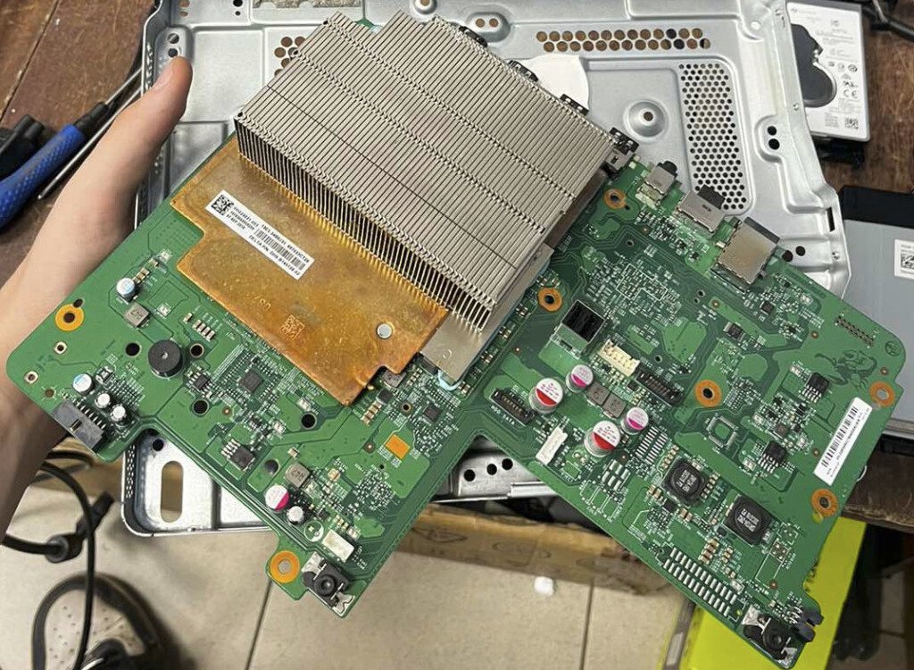 XboxOneX-hardwareClean-8.jpg