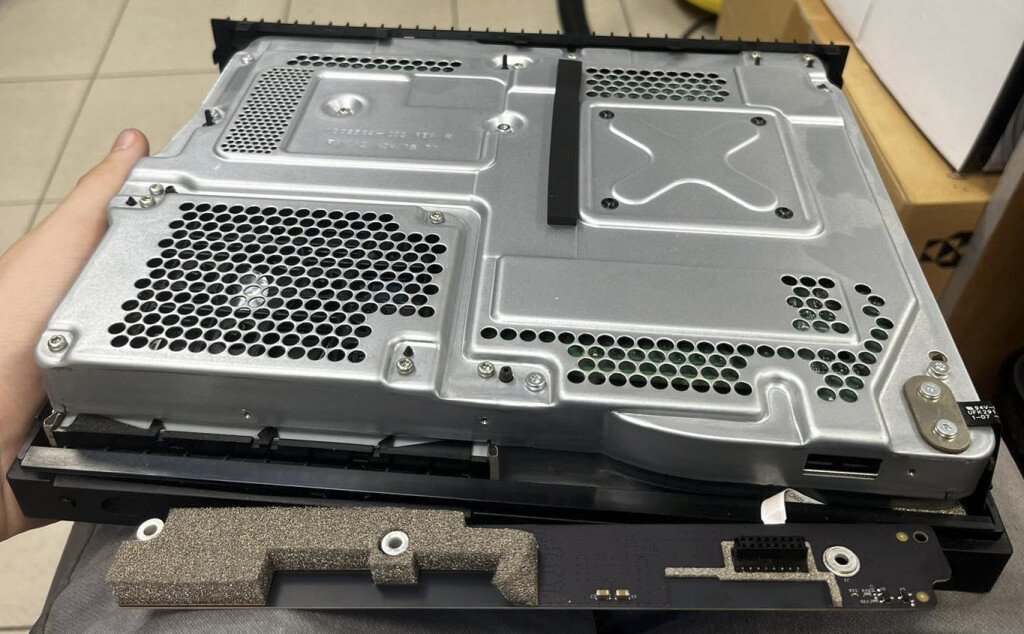 XboxOneX-hardwareClean-7.jpg