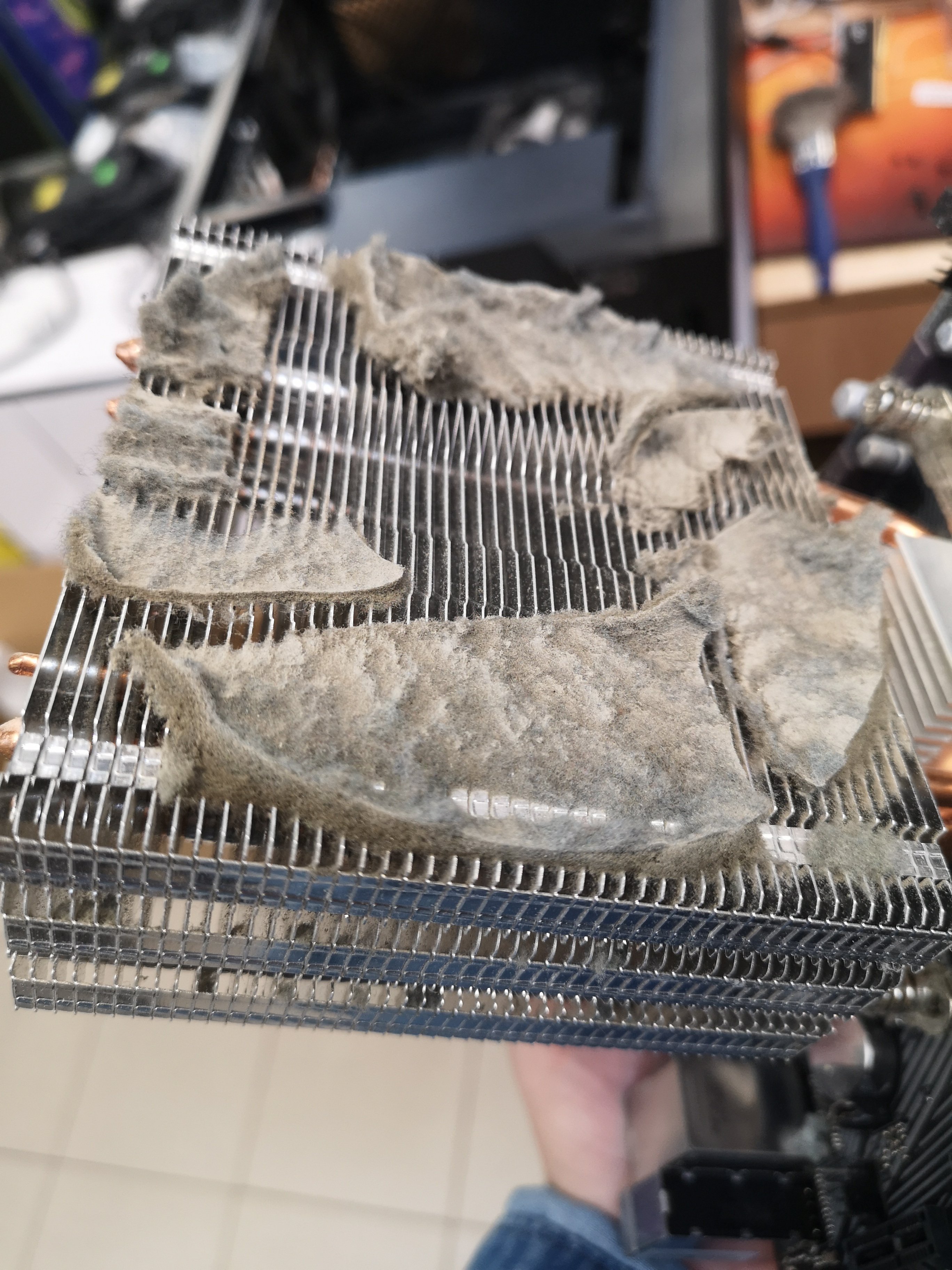 computer-hardware-cleaning-202505.jpg