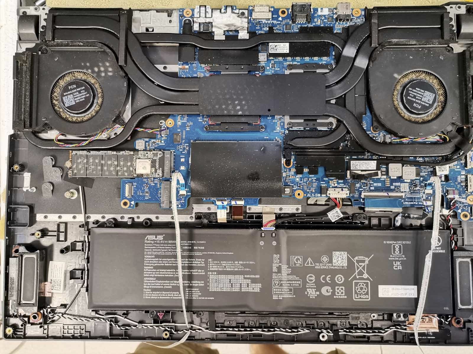 notebook-hardware-cleaning-Lenovo-1.jpg
