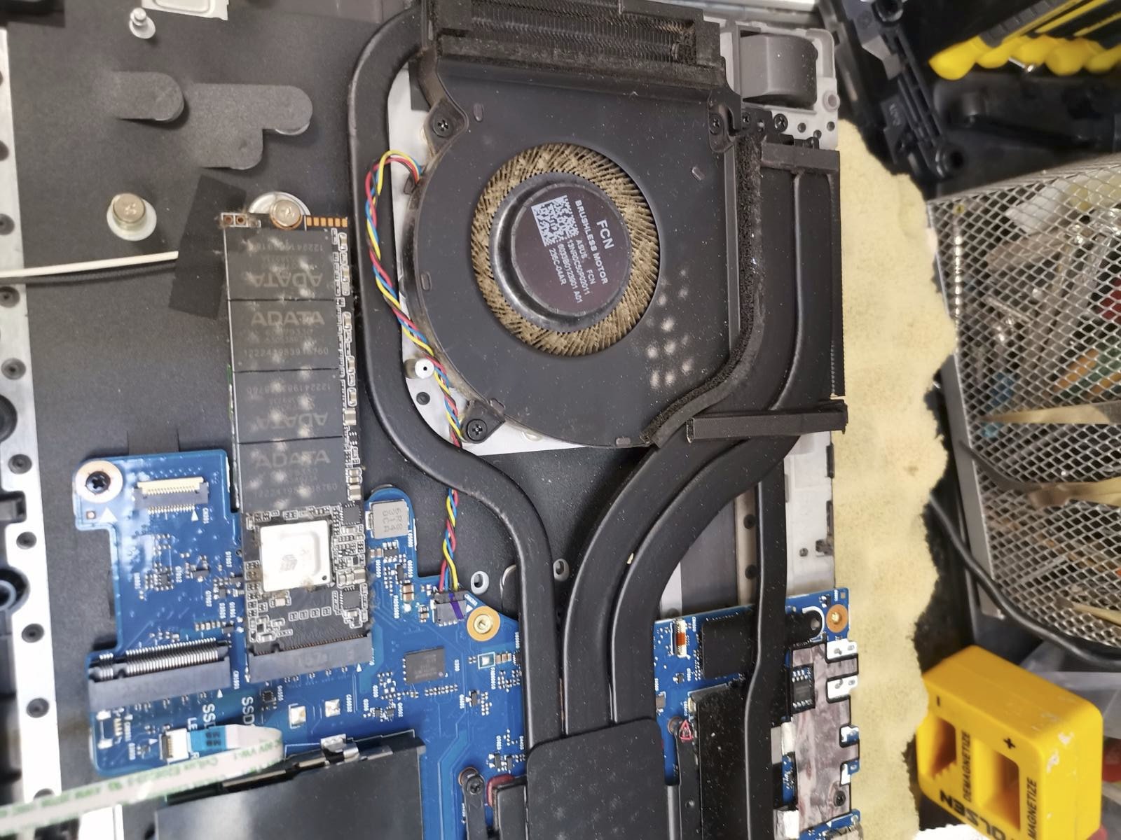 notebook-hardware-cleaning-Lenovo-2.jpg